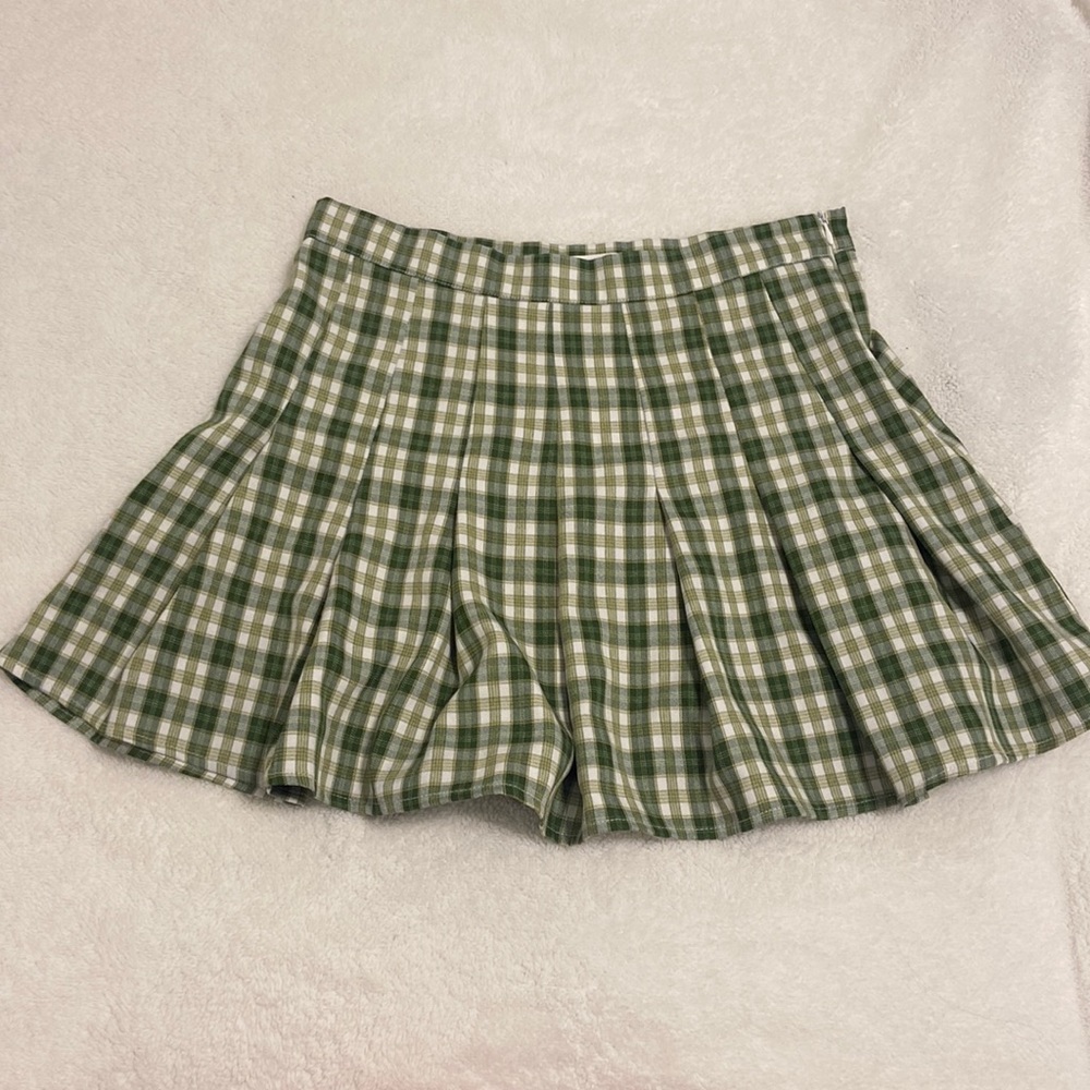 Green and white plaid skirt white zipper on the side